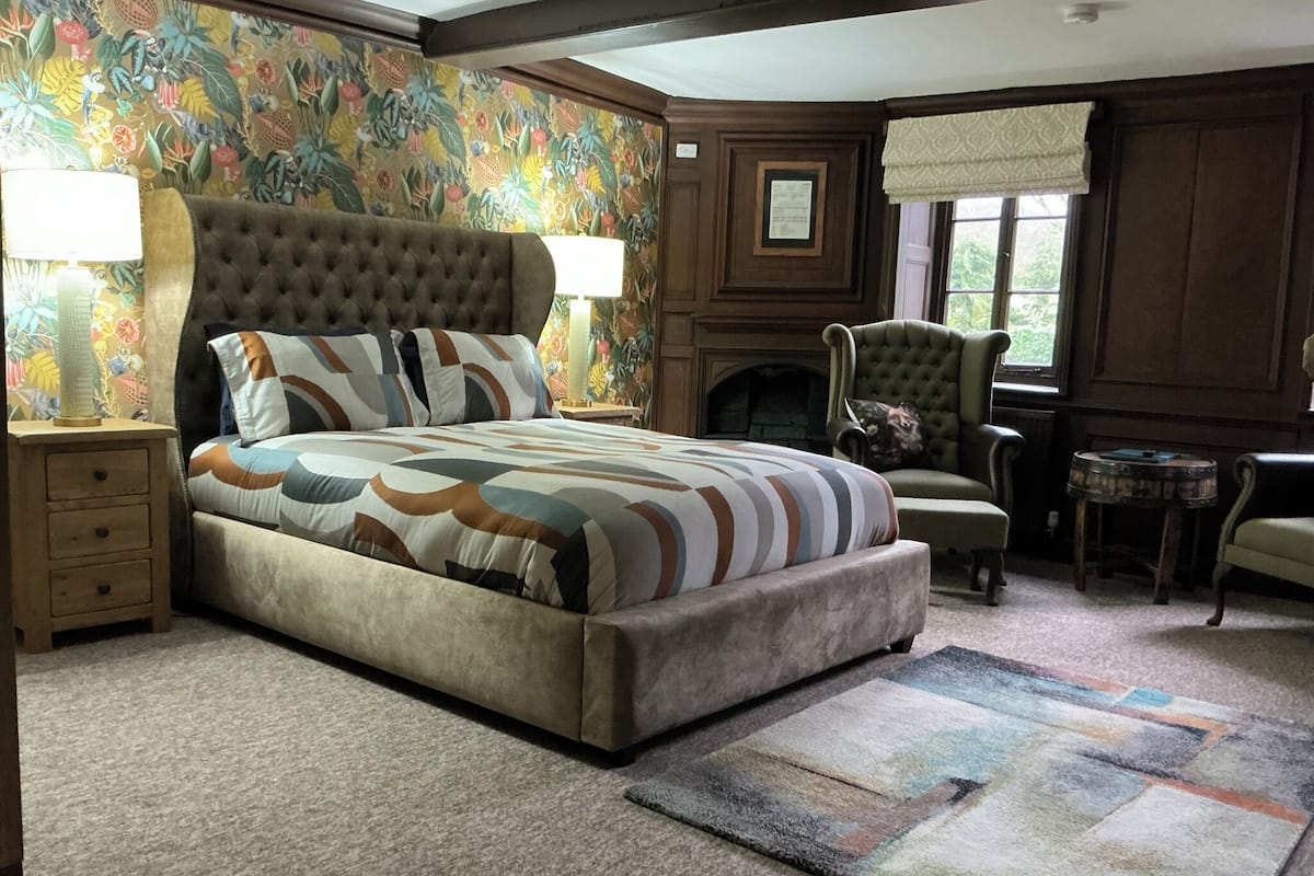 تجهيزات عازلة للصوت وواي فاي مجانًا