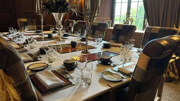 Free daily cooked-to-order breakfast