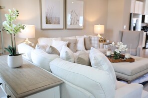 Téléviseur connecté, jeux vidéo, table de baby-foot, table de ping-pong