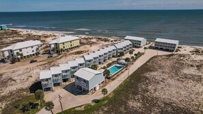 Exterior - Cozy 2 bedroom with great Gulf views and pool access (Gulf Shores)