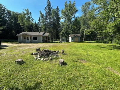 Cosy cottage in the heart of nature with stream, footbridge and private island