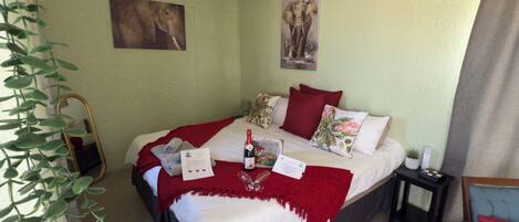 2 bedrooms, WiFi, bed sheets