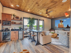 Smart-TV, Kamin, Videospiele, Arbeitsbereiche