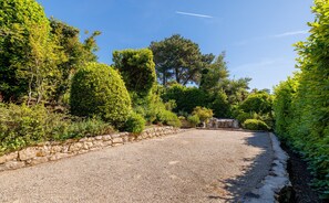 Property grounds - Villa Valeria Mougins | Domaine, pool & tennis (Mouans-Sartoux)