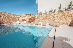 Seasonal outdoor pool