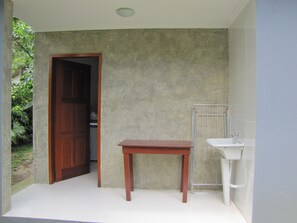 Chalet familiare, lanai, vista giardino | Wi-Fi gratuito