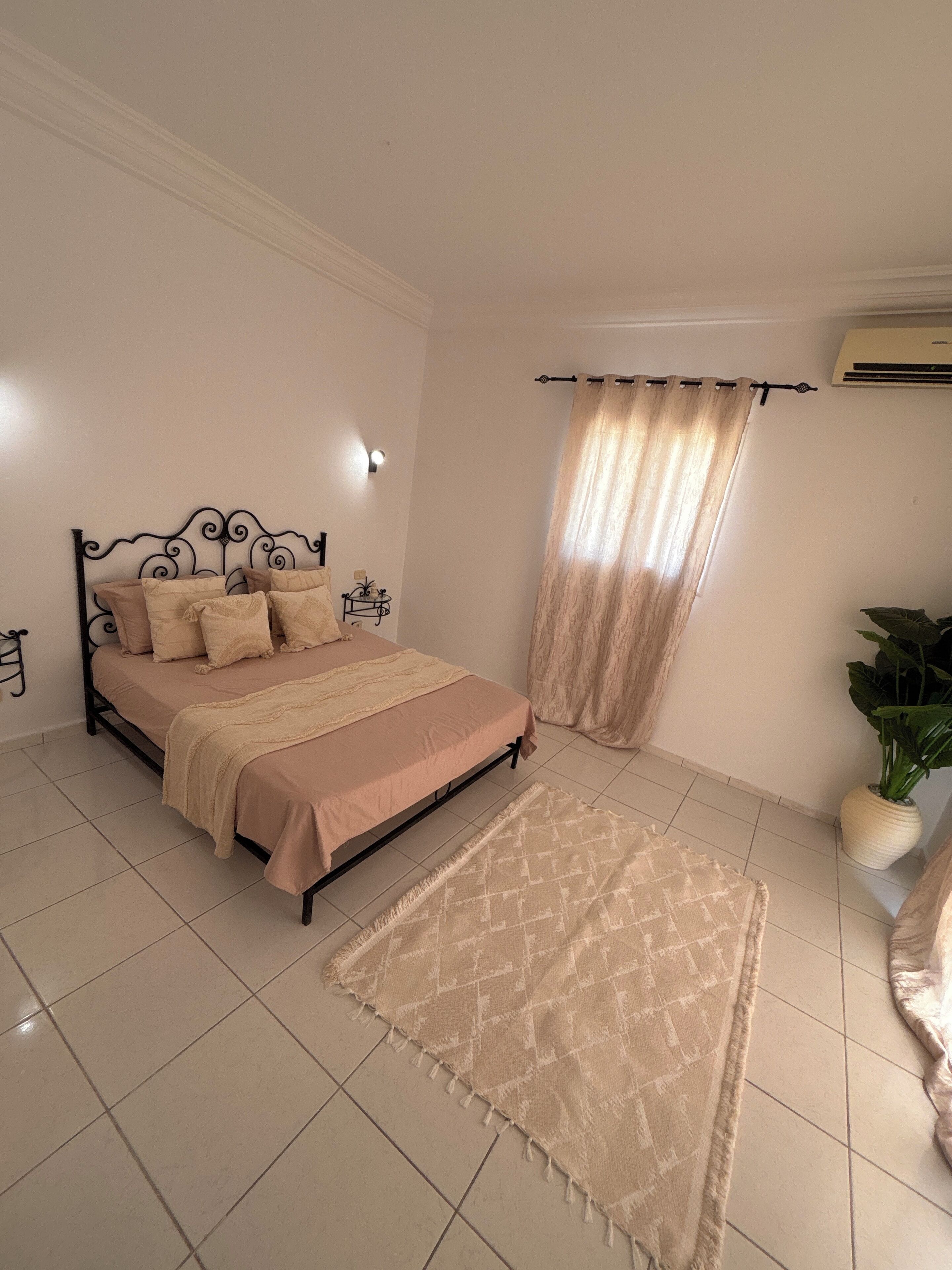 3 bedrooms, free WiFi, bed sheets