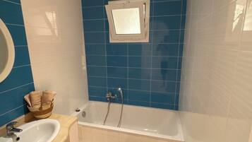 Dusche, Handtücher, Seife, Toilettenpapier