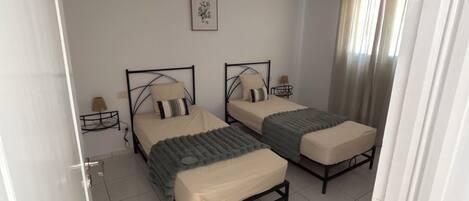 3 bedrooms, free WiFi, bed sheets