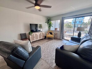 TV - Colony IV 103 – 2nd Row Condo with Shared Pool (Surfside Beach)