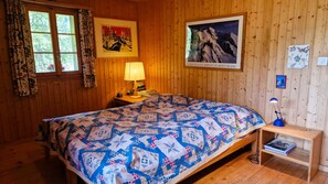 4 soverom, strykejern/-brett og sengetøy