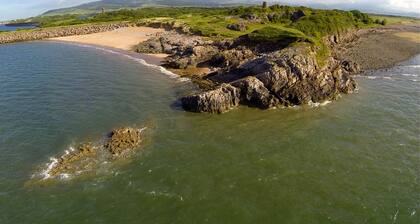 The Seaflower - With Lake Views