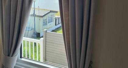 The Seaflower - With Lake Views