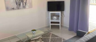Lovely Studio Apartment with Pool & Nature Views!