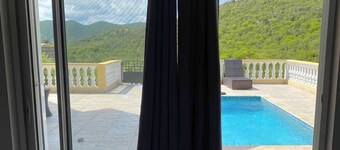 Lovely Studio Apartment with Pool & Nature Views!