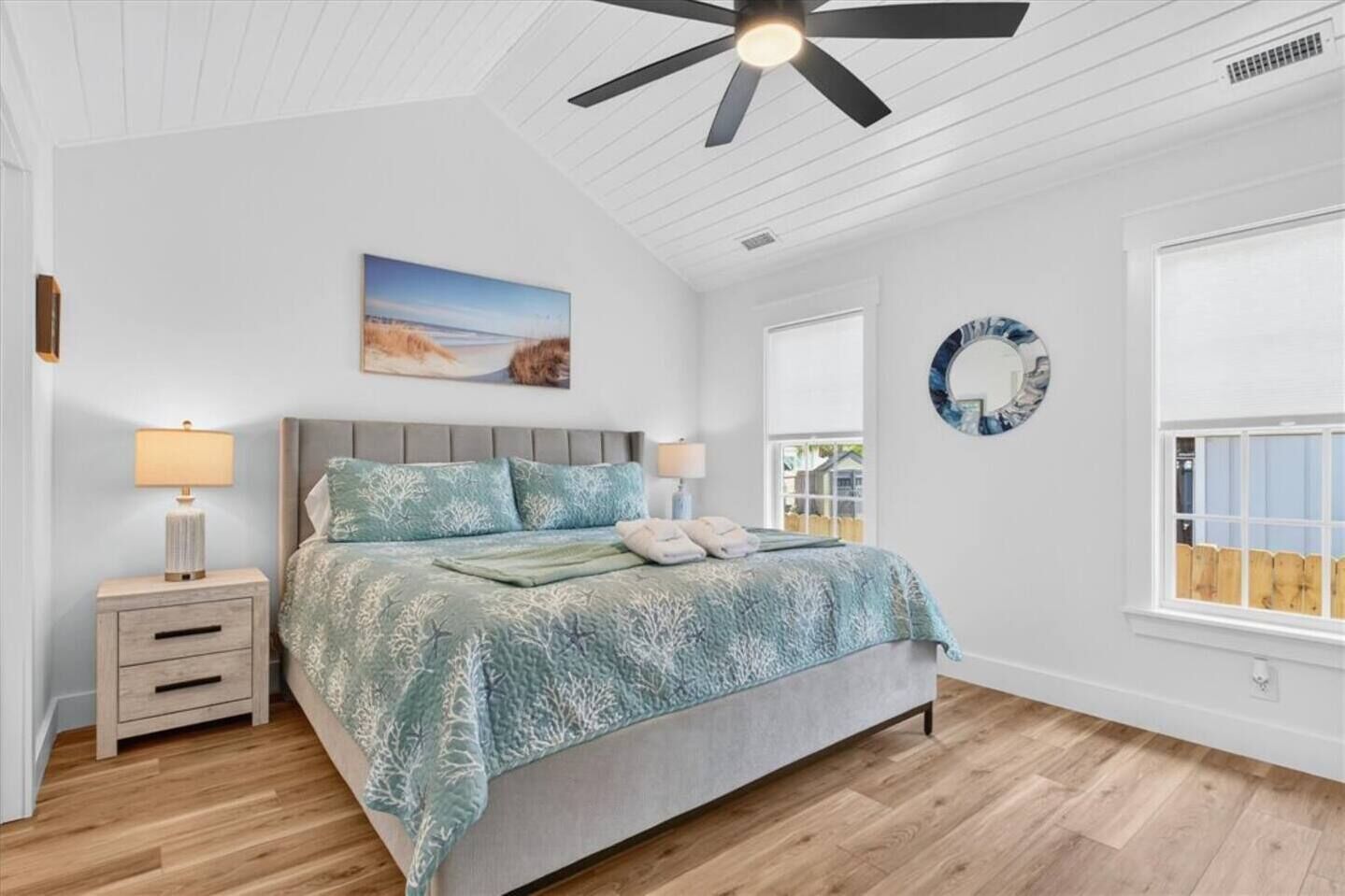 3 bedrooms, iron/ironing board, travel crib, WiFi (free)