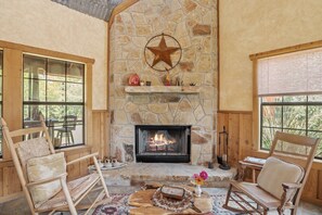 Cabin, 2 Bedrooms | Interior