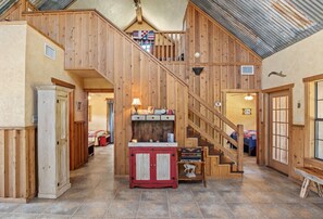 Cabin, 2 phòng ngủ | 2 phòng ngủ, bàn ủi/dụng cụ ủi quần áo 