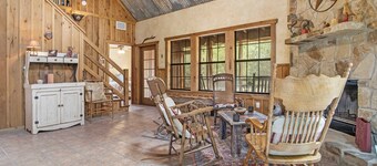 Sistercreek Ranch - First Cabin 2 Bedroom Cabin