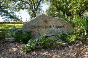 Cabin, 2 Bedrooms | Property grounds