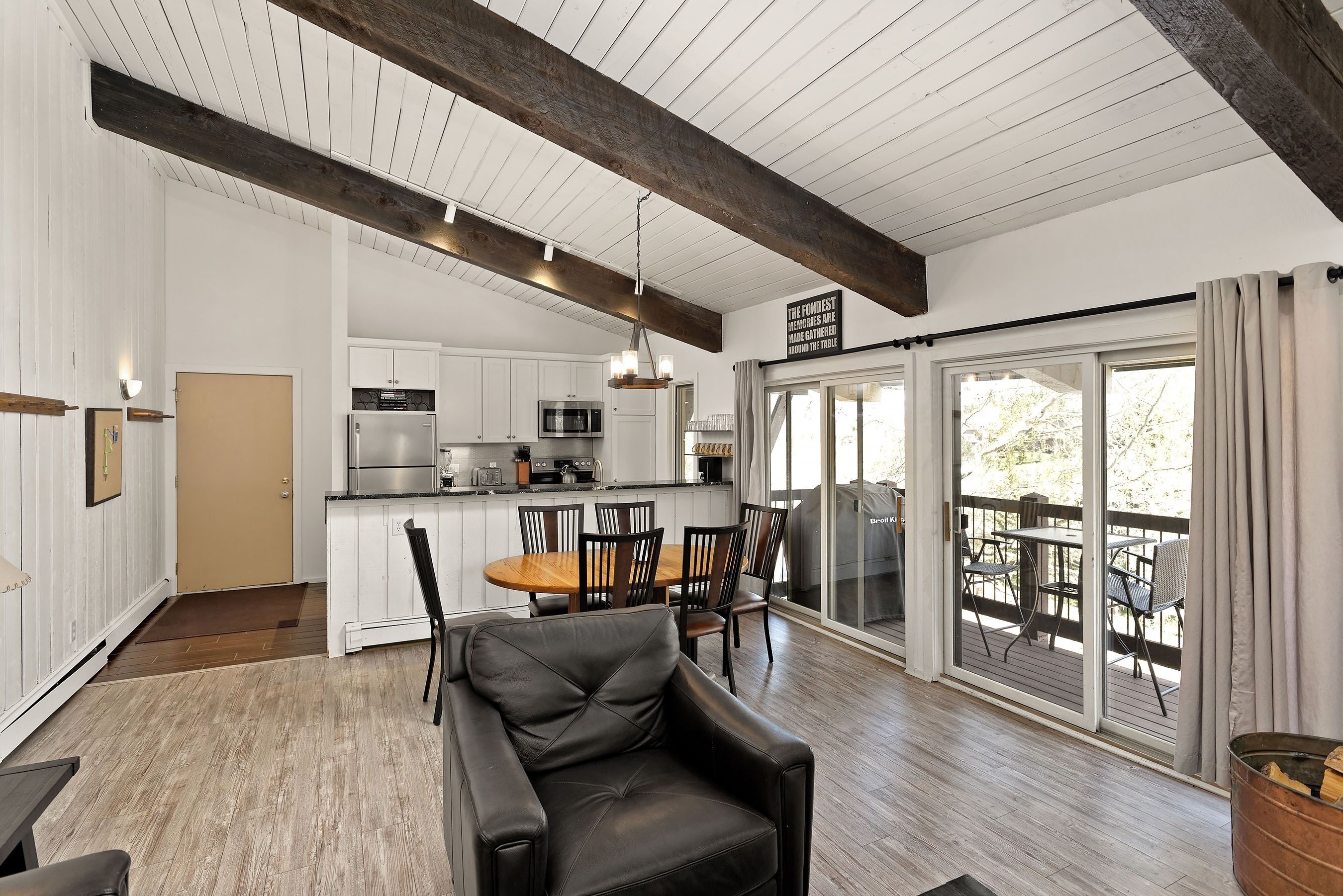 Condo, 3 quartos | Parte interna