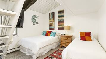 Condo, 3 habitaciones | 3 habitaciones y espacio para trabajar con laptop