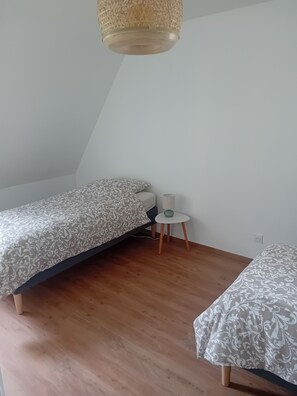 2 camere, ferro/asse da stiro, culla da viaggio, Wi-Fi gratuito