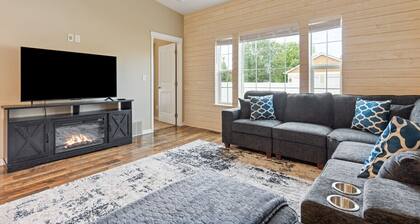 Central Kalispell Family Retreat w/ Big Backyard