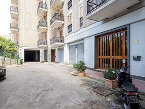 Mặt tiền nơi lưu trú