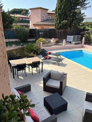 Pool - T2 apartment in condominium (Villa) with pool access (Fréjus)