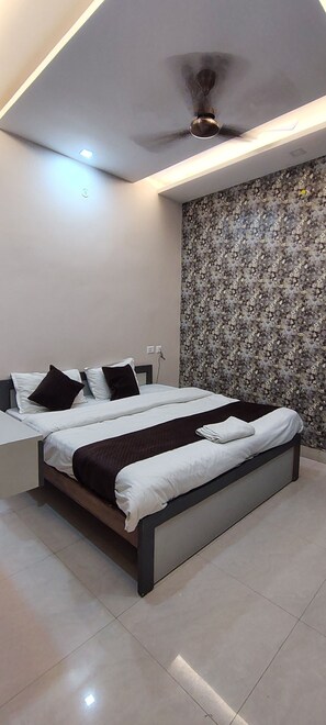 豪華客房 | 書桌