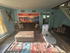 Smart TV, DVD player, books, stereo