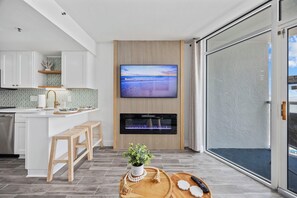 Interior - Direct Ocean Front - Seawatch North Tower- King Bed (Myrtle Beach)