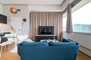TV