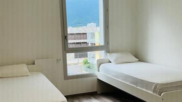 2 chambres, fer et planche Ă repasser, Wi-Fi, draps fournis