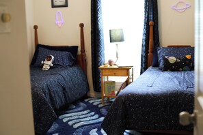 WiFi, bed sheets