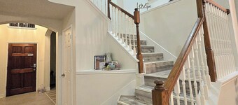  Spacious Luxe Home Near IAH with Private Theater – Minutes from Lake Houston!