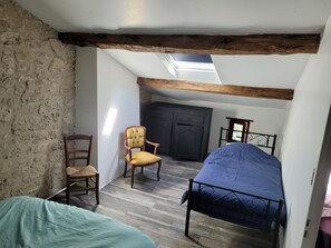 2 bedrooms, WiFi, bed sheets - Quiet house in the Dordogne (Saint-Martin-de-Gurson)