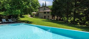 Villa la Pecine by MMega