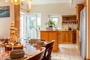 Dining - 3 Bed in Beer (oc-h30977) (Beer)