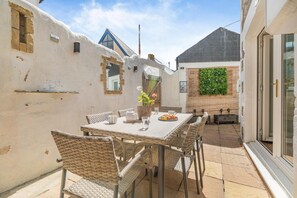 Outdoor dining - 3 Bed in Beer (oc-h30977) (Beer)