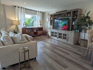 Smart TV, books - Walkable Ocean-View Lantern District Home with AC & Garage (Dana Point)