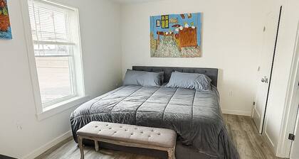 Charming 3-bedroom house in delightful Belfast, Maine