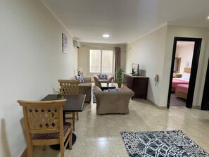 Deluxe Apartment, City View | Living area - Royal Residence Cairo (Giza)