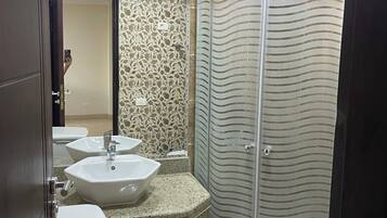 Standard Single Room, City View | Bathroom