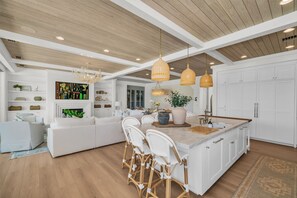 Interior - Clearwater at Desert Color (by Ember Stays) (St. George)