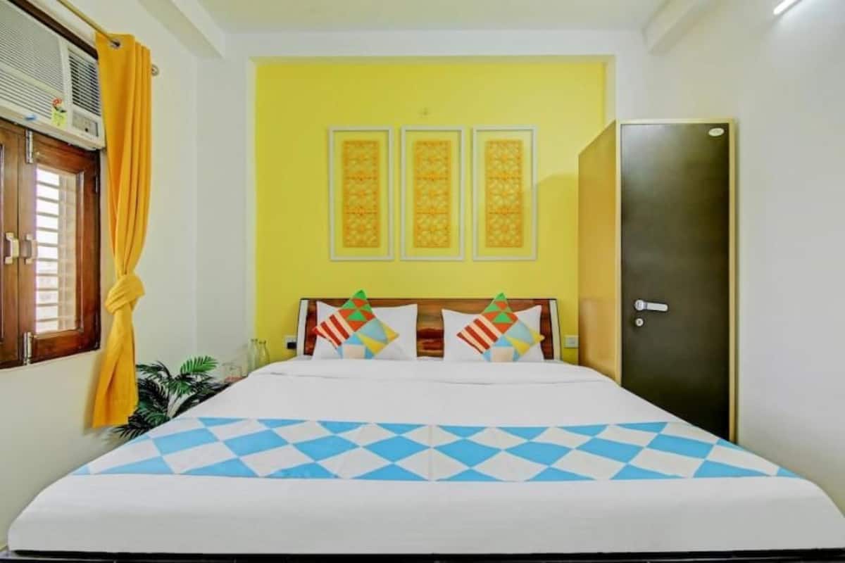 Rollaway beds, free WiFi, bed sheets