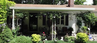 Ideal for traveling professionals. Private 2-bedroom home in peaceful Mansfield.