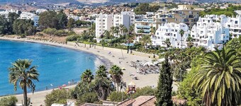 Apartment in Estepona Cristo Beach with large terrace, sea views over Gibraltar