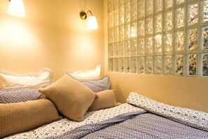 1 chambre, fer et planche à repasser, Wi-Fi, draps fournis